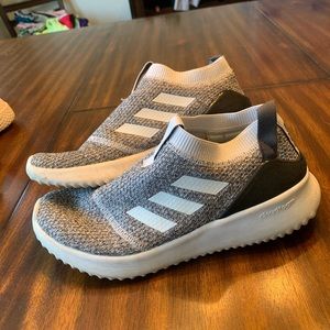 Adidas cloud foam size 7 1/2